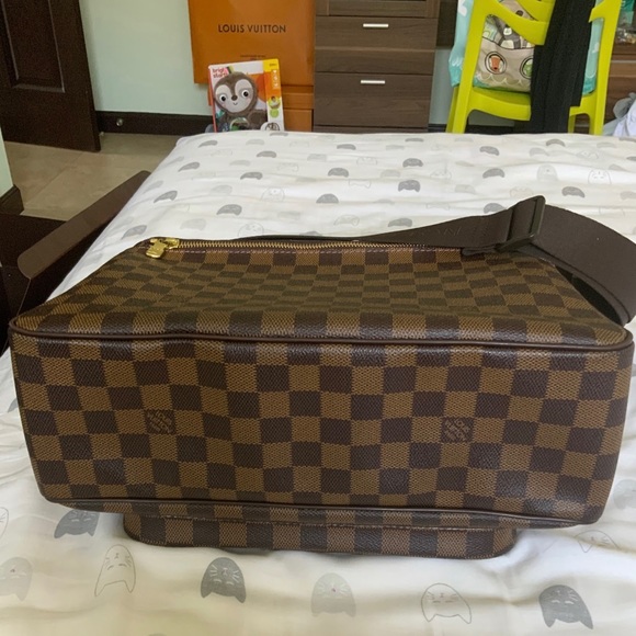 Louis Vuitton Men Messenger bag - Picture 5 of 9